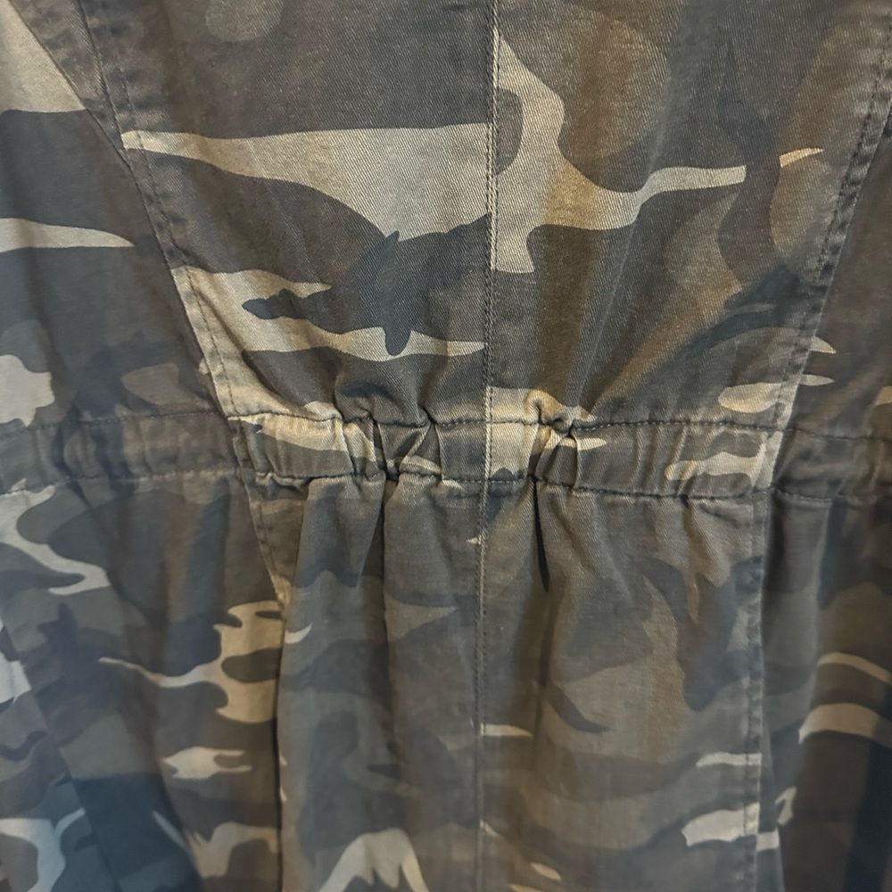 New Camouflage Women's Jacket - Picture 5 of 5
